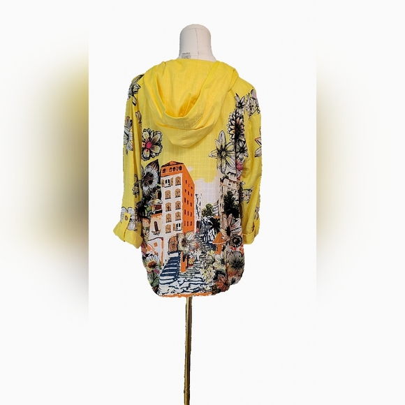 Chico's Graphic Yellow and Black Cuffed Sleeve Tunic‎ - Picture 3 of 5